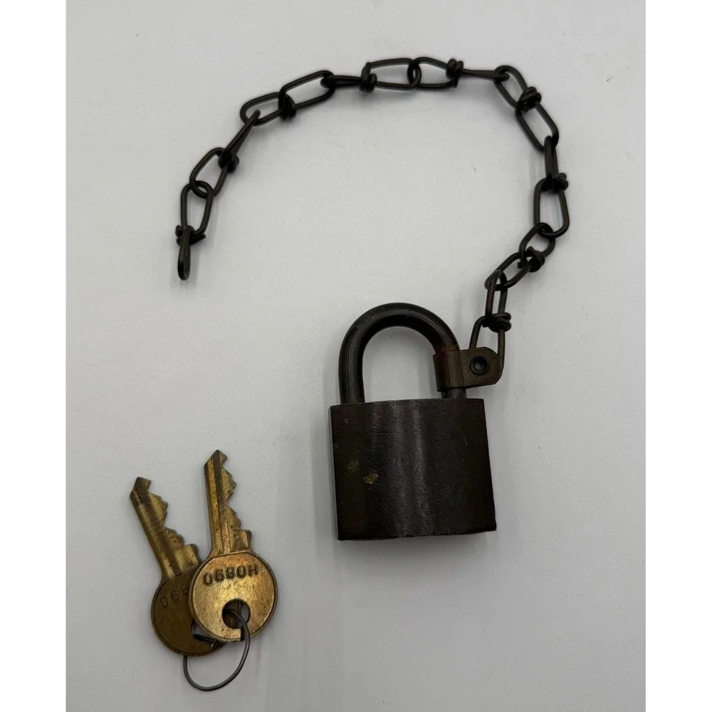 Vintage American Lock Company Padlock with Chain and 2 Keys H0890 USA Made